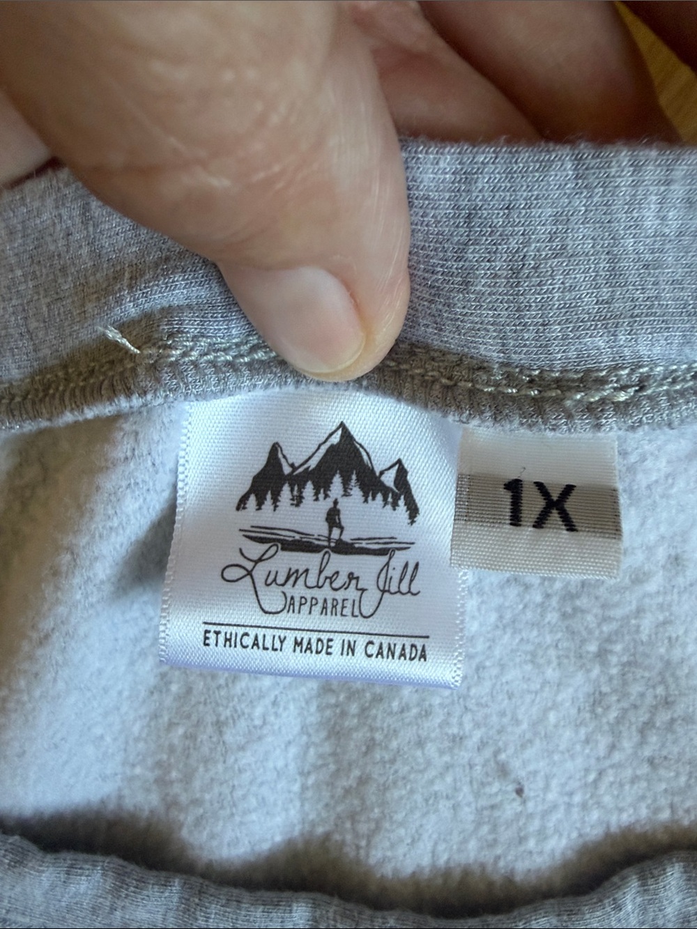 LumberJill 🇨🇦Women’s Light Gray Crewneck Pullover Sweatshirt with slash pockets